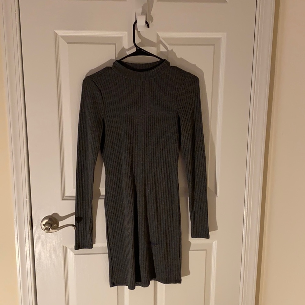Grey long sleeve dress